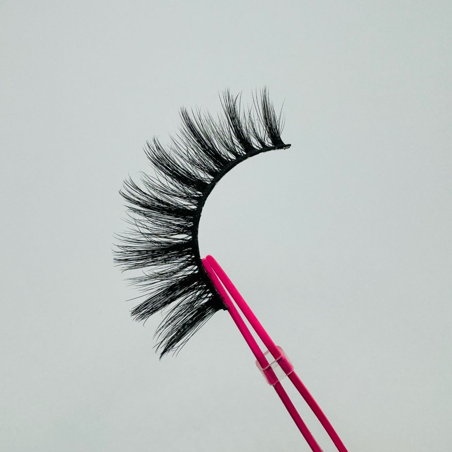 Spiked bombshell lashes
