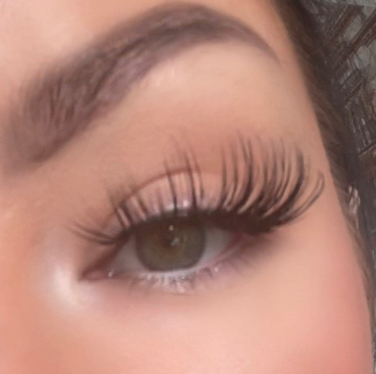 Pretty Little Angel hybrid lashes