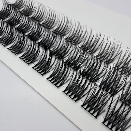 Easy peasy cluster lashes style JAC04