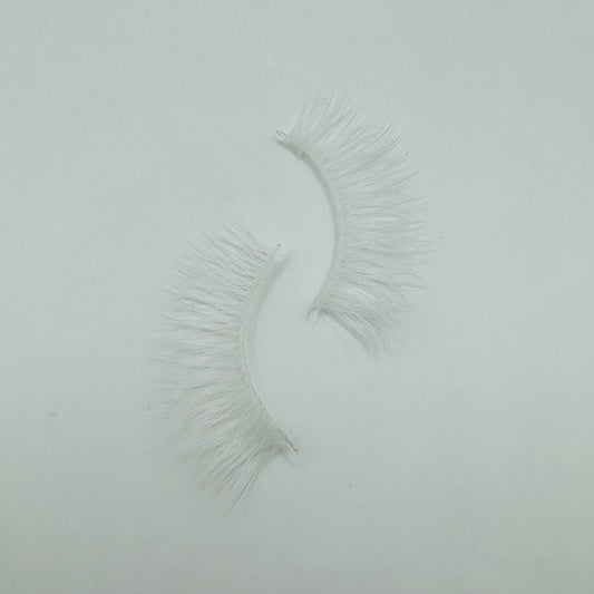 White snow lashes (glow in dark)